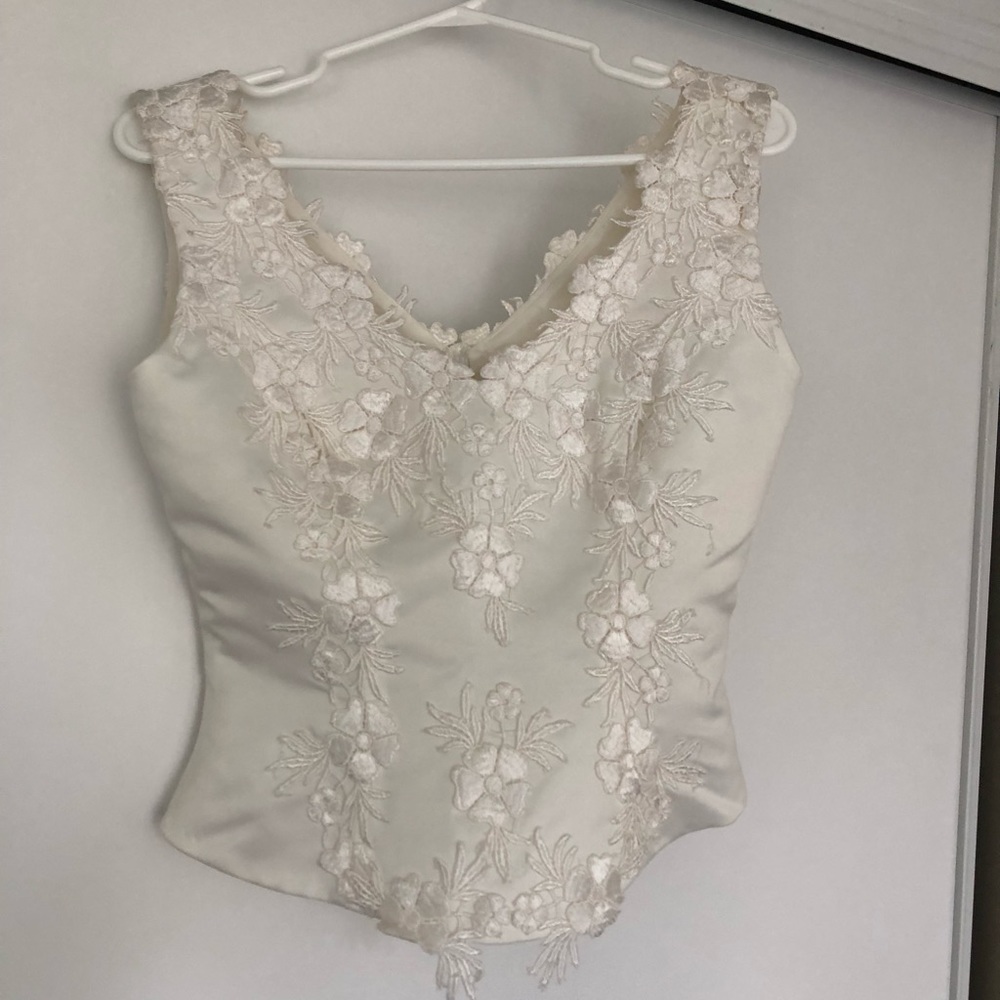 Dress - Picture 2 of 8